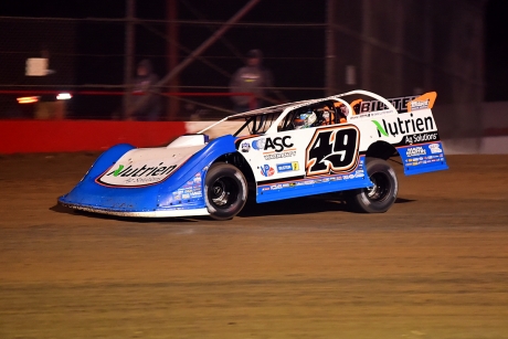 Jonathan Davenport headed to victory. (Todd Boyd)