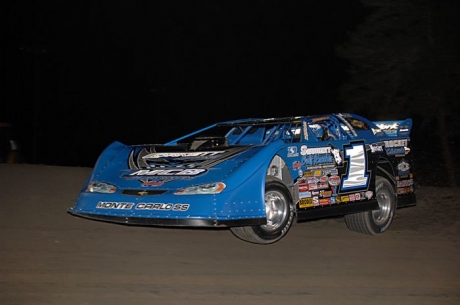 Josh Richards races to No. 2 at Volusia. (photofinishphotos.com)