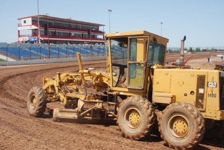 Dazzling Lucas Oil Speedway hosts the SuperClean Diamond Nationals. (DirtonDirt.com)