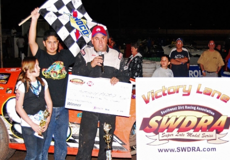 Anthony Madrid won in Jeff Manka's No. 95. (RSAZ Photo)