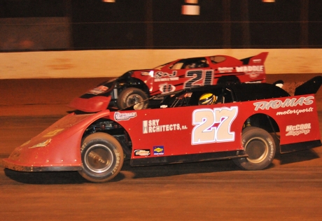 Bub McCool heads to the front at Whynot. (infieldidiot.smugmug.com)