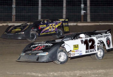 Kevin Weaver (B12) overtakes Jeep Van Wormer (55). (stlracingphotos.com)