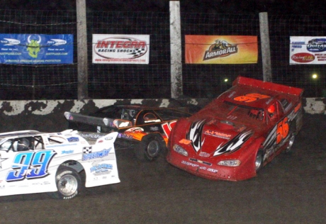 Jordan Bland hit the wall, collecting Russ King in a consolation race. (stlracingphotos.com)