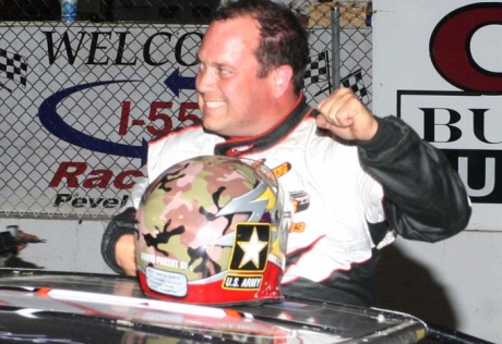 Randy Korte celebrates win No. 4 at I-55. (stlracingphotos.com)