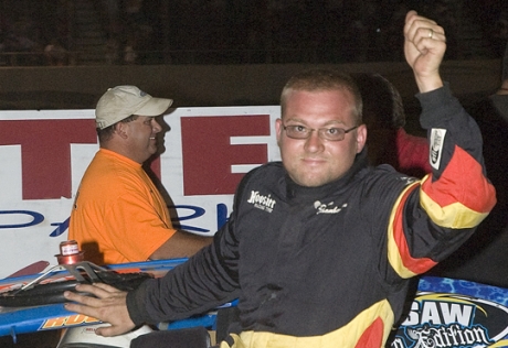 Duane Chamberlain emerges in victory lane. (tandsracingphotos.com)