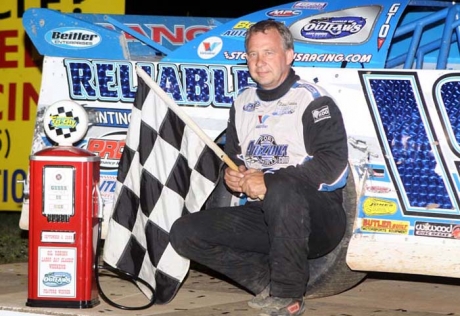 Steve Francis notched his sixth WoO victory. (pbase.com/cyberslash)