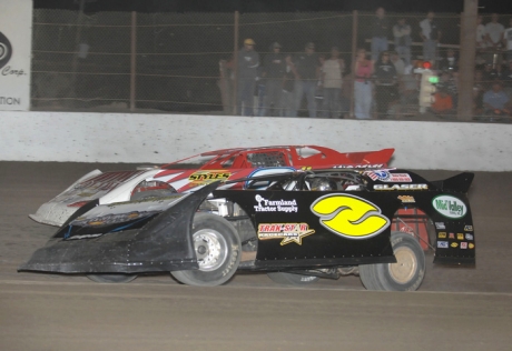 Winner Trevor Glaser (2) battles runner-up Bobby Hogge IV. (photofinishphotos.com)