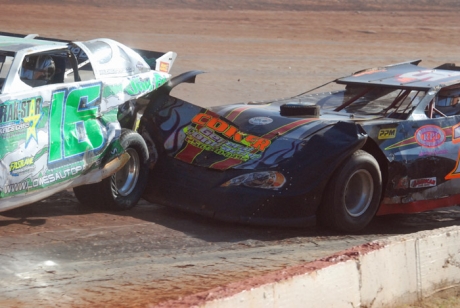 Winner Randall Walker survived this scrape. (DirtonDirt.com)