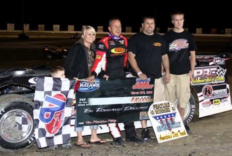 Lanigan's team celebrates in victory lane. (rewingphotos.com)