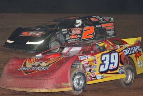 Tim McCreadie (39) overtakes Brady Smith (2). (Todd Battin)