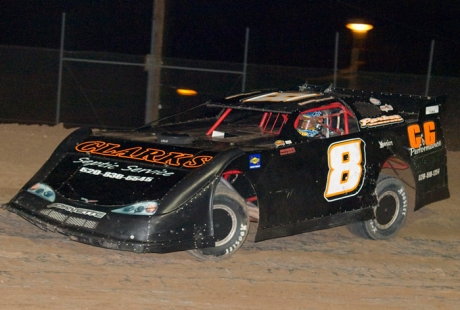 Lonnie Parker Jr. heads to victory. (rauhphoto.com)