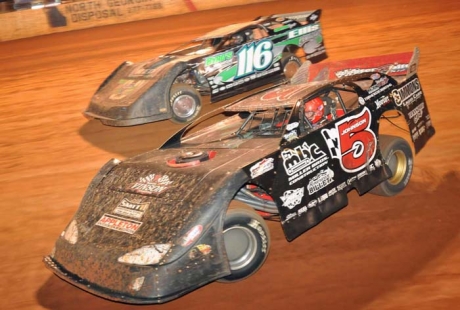 Ronnie Johnson (5) battles Randy Weaver (116). (mikessportsimages.com)