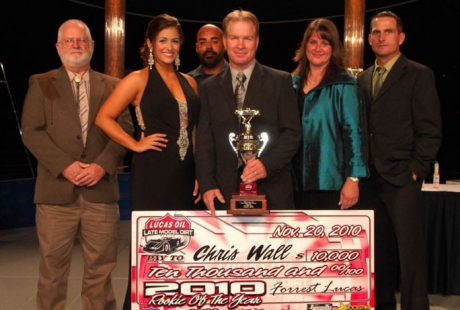 Lucas Oil Series Rookie of the Year Chris Wall and team members. (rickschwalliephotos.com)