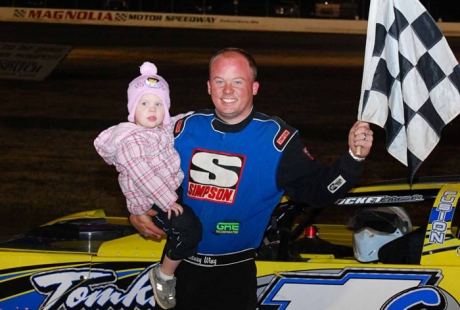 Rodney Wing celebrates Saturday in victory lane. (photobyconnie.com)