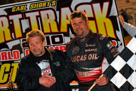 DTWC promoter Carl Short congratulates October's winner Earl Pearson Jr. (thesportswire.net)