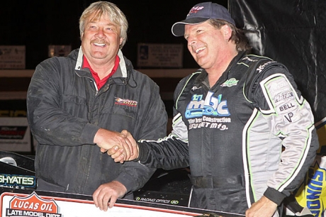 Scott Bloomquist scored his fourth consecutive Lucas Oil Series victory at Roaring Knob. (pbase.com/cyberslash)