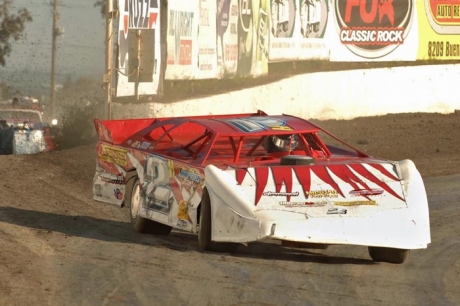 Bobby Hogge IV tunes up at Bakersfield. (photofinishphotos.com)