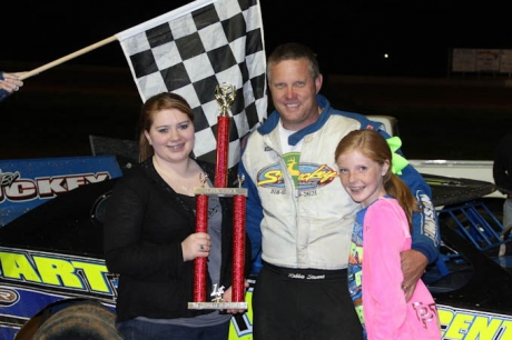 Robbie Stuart visits victory lane May 14 at 171 Speedway in Leesville, La. (Iles Photography)