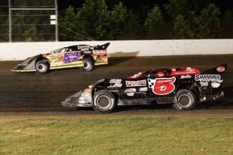 Ronnie Johnson (5) closes in on leader David Breazeale (54) at Magnolia. (Scott Oglesby)