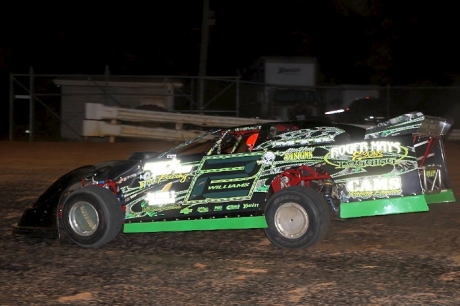 Justin Williams heads for victory at Natural Bridge. (Clifford Dove)