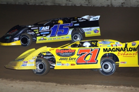 Don O'Neal (71) works on leader Brian Birkhofer (15B) at Lawrenceburg. (Jeremey Rhoades)