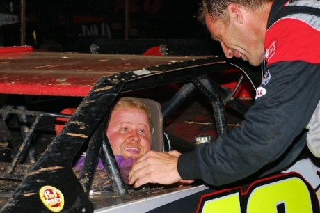 Three-time runner-up Eric Jacobsen (right) congratulates three-time winner Todd Morrow. (focusedonracing.com)