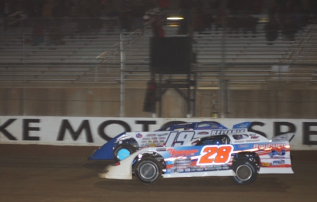 Steve Francis nips Dennis Erb Jr. at the finish. (Jimmy Dearing)