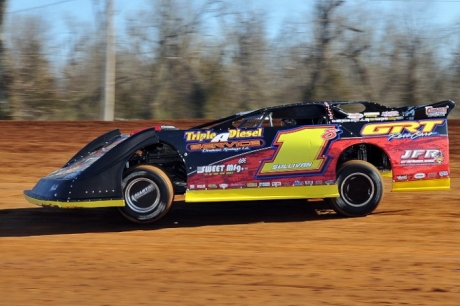 Jack Sullivan tunes up early Saturday evening at Springfield. (fasttrackphotos.net)