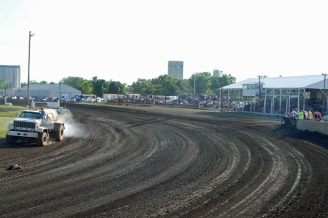 Farmer City Raceway is set to host the Illini 100. (DirtonDirt.com)