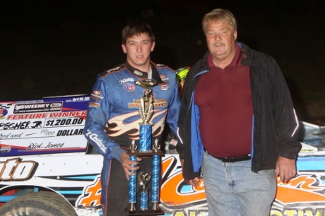 Promoter Rick Jones (right) joins Mike Pegher Jr. in victory lane. (pbase.com/cyberslash)