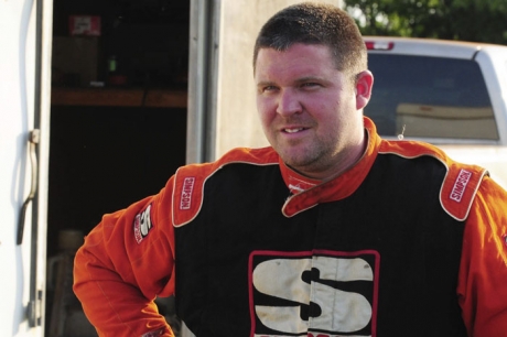 Todd Coffman often fields a Crate Late Model engine against open-competition engines. (dt52photos.com)