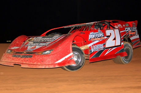 Luke Roffers tunes up Saturday at Fayetteville, where he won the night's main event. (thatsrightphotography.net)