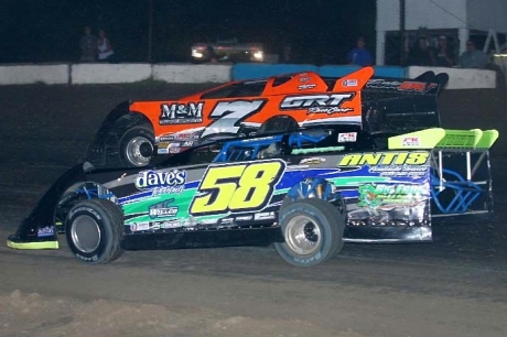 Mark Whitener (58) heads for victory at North Florida Speedway. (ricksdarkroom.com)