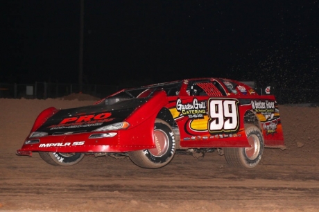 Scott Lewis heads to victory at El Paso. (jimrosasphotography.com)