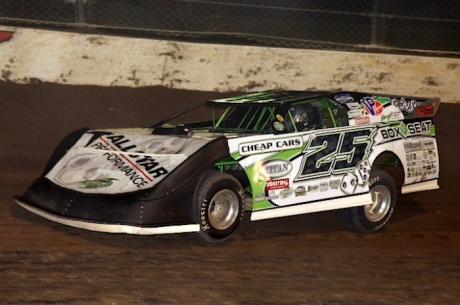 Jason Feger swept Eldora's Oct. 6 action. (Roy D. Walker)