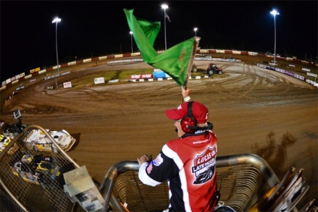 The green flag waves at East Bay Raceway Park. (rickschwalliephotos.com)