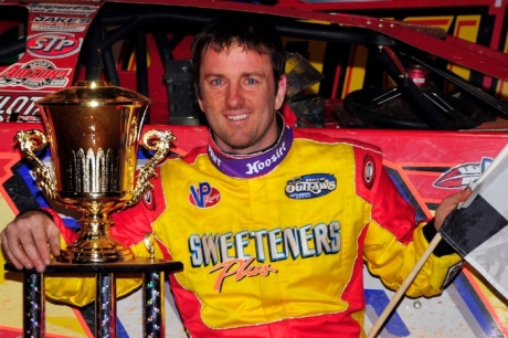 Tim McCreadie enjoys victory lane at 311 Motor Speedway. (focusedonracing.com)