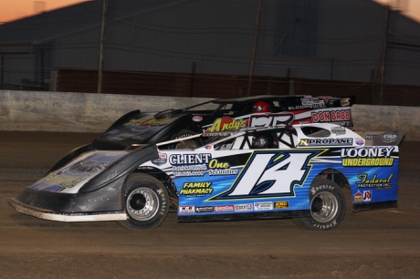 Brad Looney heads for victory in Muskogee, Okla. (Ron Mitchell)