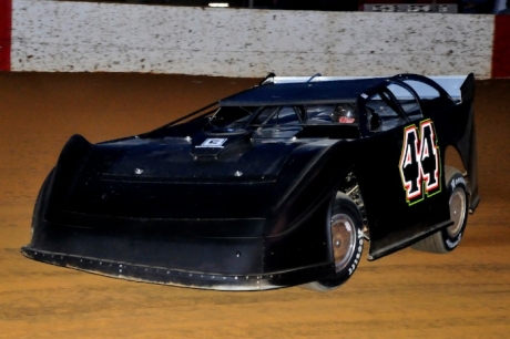 Chris Madden won $5,000 at County Line Raceway. (focusedonracing.com)