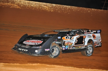 Dillon Wood heads for victory at Smoky Mountain. (mrmracing.net)