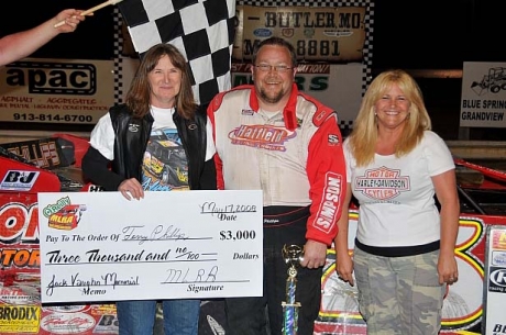 Terry Phillips earned $3,000. (fasttrackphotos.net)