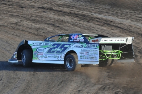 Jason Feger gets rolling in Webster City. (fasttrackphotos.net)