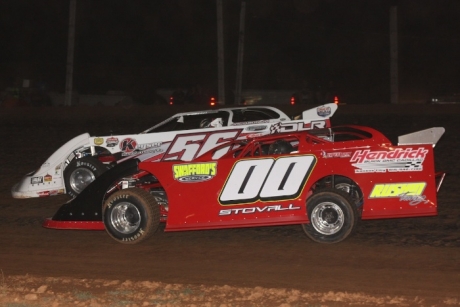 Winner Jesse Stovall (00) works on Tony Jackson Jr. (56) at Springfield. (Ron Mitchell)