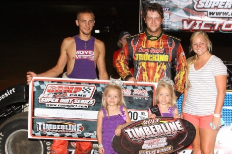 Kyle Beard visits victory lane at Timberline Speedway. (Woody Hampton)