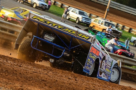 Mark Pettyjohn gets up to speed at Hagerstown, where he earned a $3,000 victory on Saturday. (wrtspeedwerx.com)