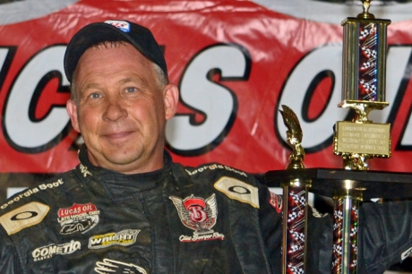 Steve Francis notched his second Lucas Oil Series victory. (sraracingphotos.com)