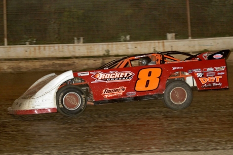 Tommy Schirnhofer heads for victory. (Frank Wilson)