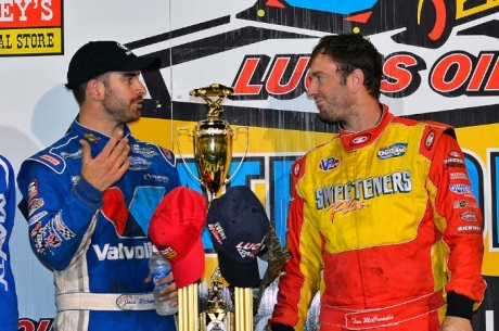 Third-place Tim McCreadie (right) talks with runner-up Josh Richards. (thesportswire.net)