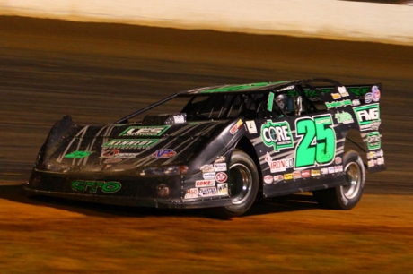 Shane Clanton heads to victory. (Heath Lawson)