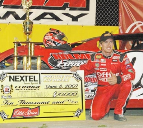 Carl Edwards won in 2007 at Eldora. (Darrell Willrath)